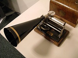 エジソンの蓄音機